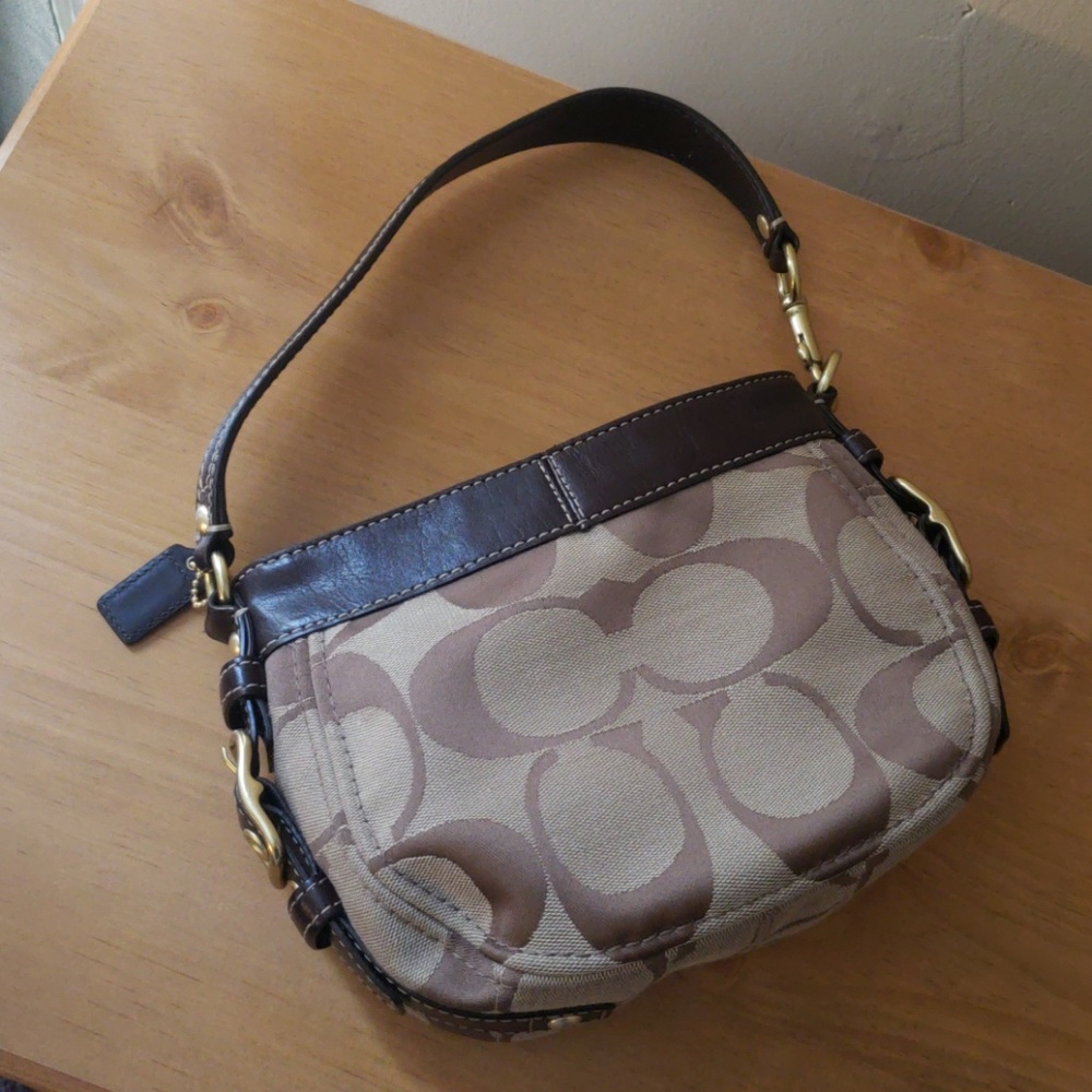 Authentic Coach Shoulder bag